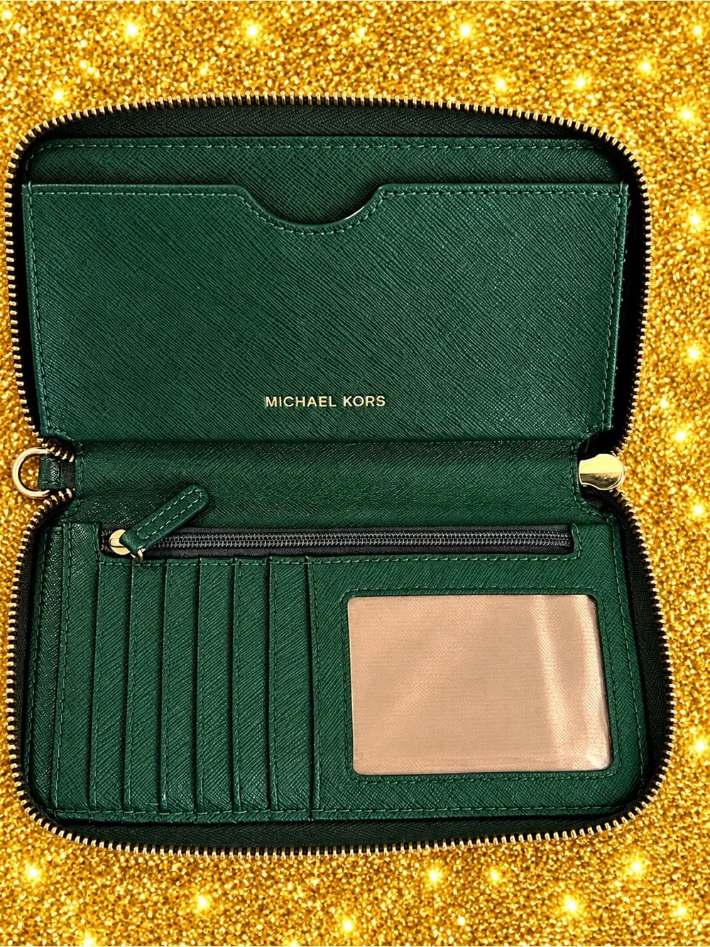 Michael Kors excellent 7x4